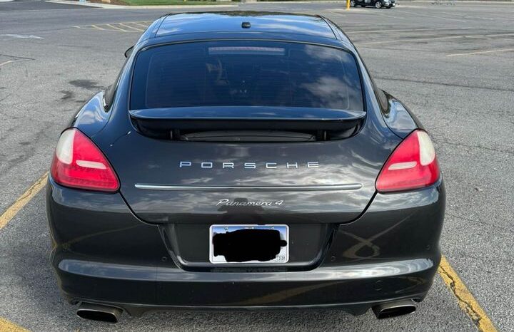 2012 Porsche Panamera 4 full