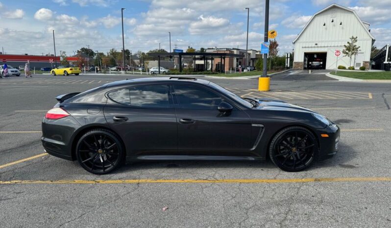2012 Porsche Panamera 4 full