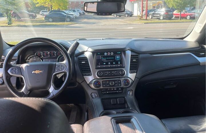 2015 Chevrolet Suburban LT full