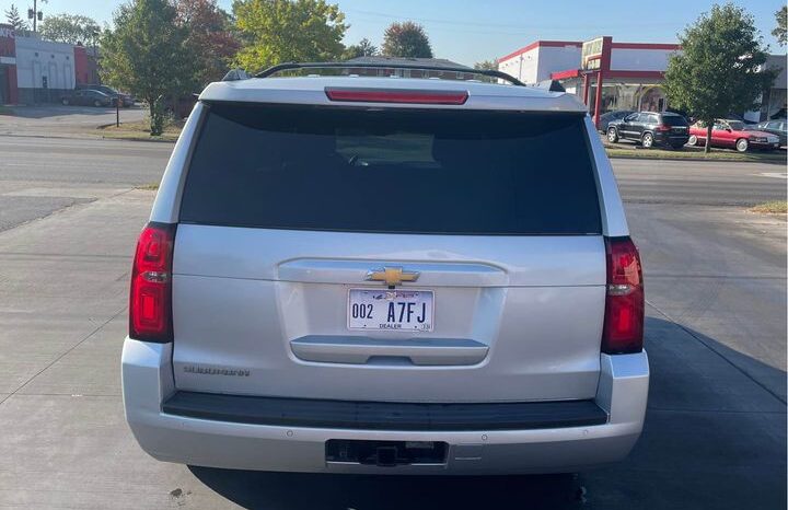 2015 Chevrolet Suburban LT full