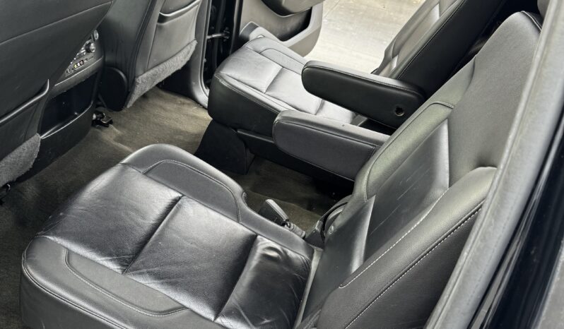 2016 Chevrolet Suburban LTZ full