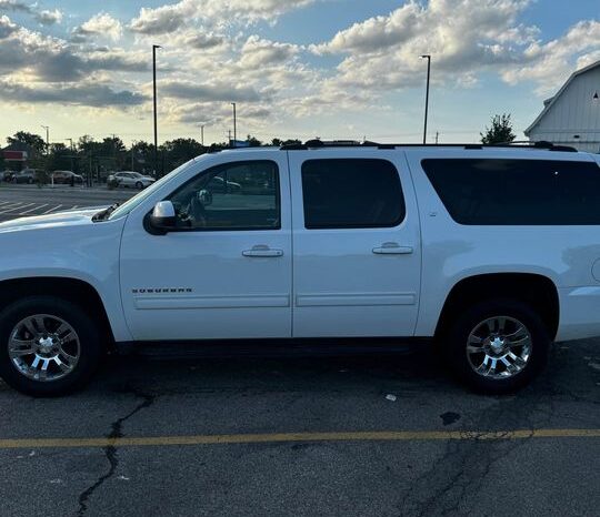 2013 Chevrolet Suburban LT full