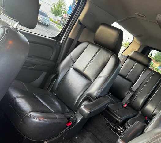 2013 Chevrolet Suburban LT full
