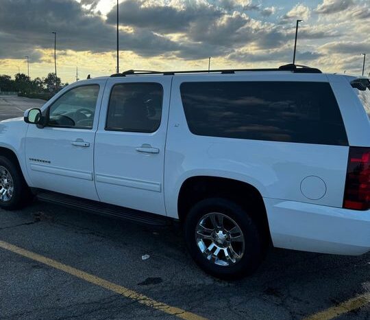 2013 Chevrolet Suburban LT full