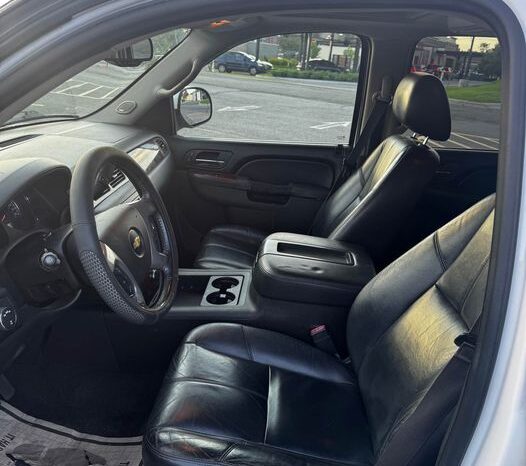 2013 Chevrolet Suburban LT full
