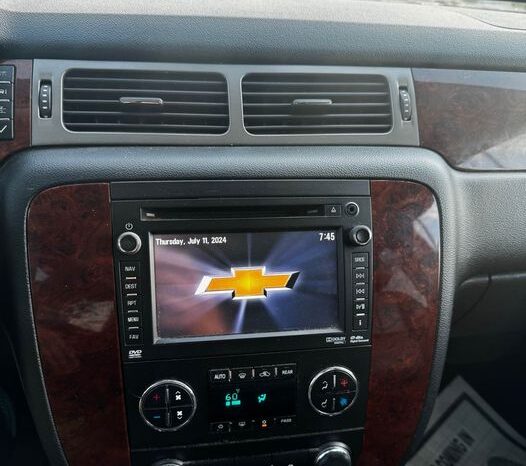 2013 Chevrolet Suburban LT full