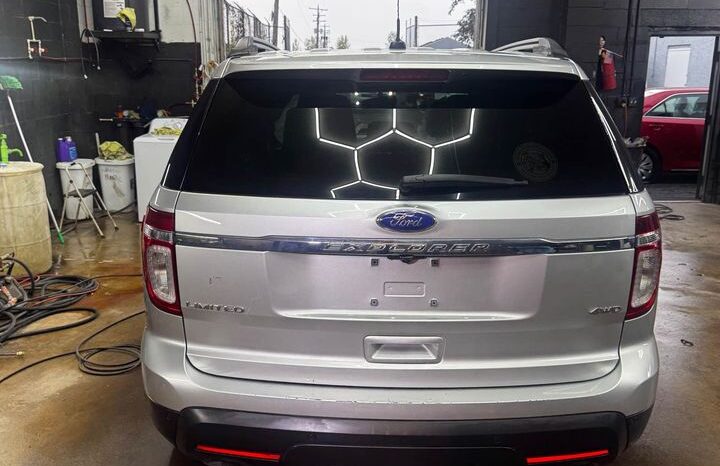 2011 Ford Explorer full