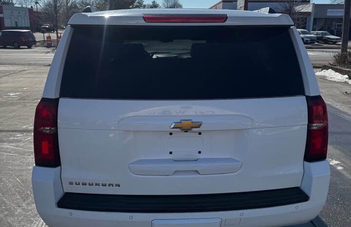 2015 Chevrolet Suburban LT full