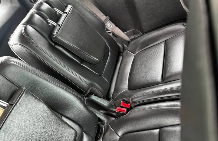 2011 Ford Explorer full