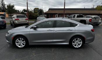 2015 Chrysler 200 full