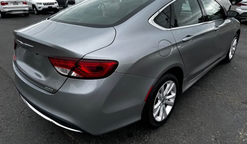 2015 Chrysler 200 full