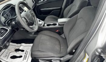 2015 Chrysler 200 full