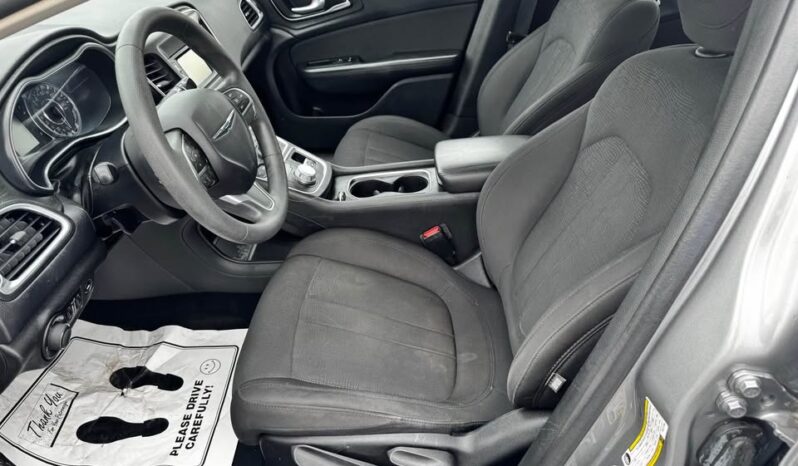 2015 Chrysler 200 full