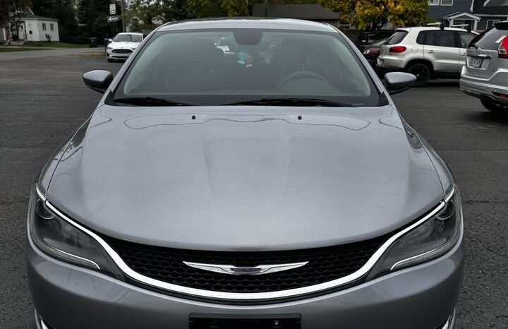 2015 Chrysler 200 full