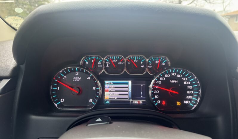 2015 Chevrolet Suburban LT full