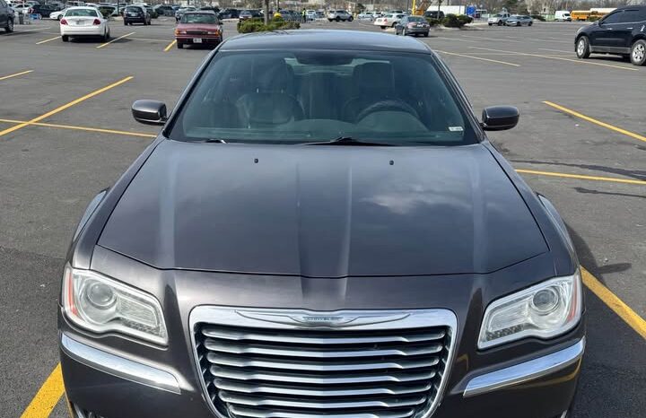 2013 Chrysler 300 full