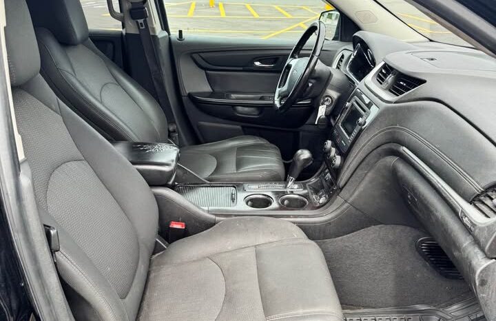 2017 Chevrolet Traverse full