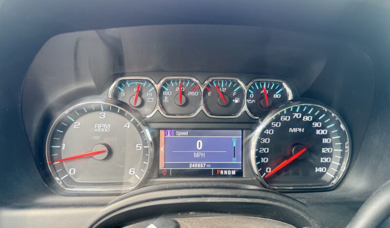 2015 Chevrolet Suburban LT full