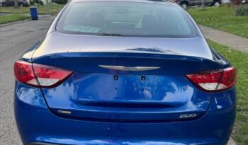 2015 Chrysler 200 full