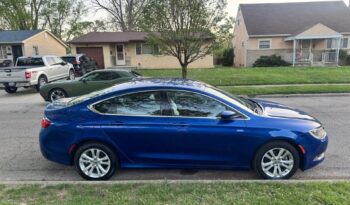 2015 Chrysler 200 full