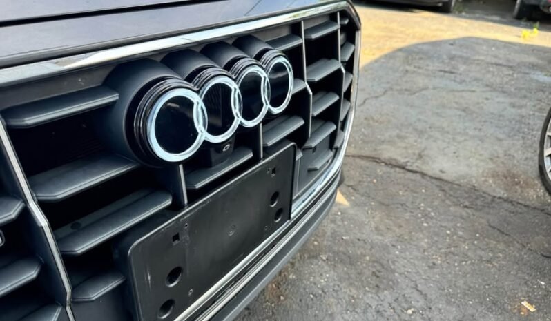2019 Audi Q8 full