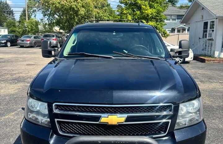 2013 Chevrolet Suburban LT full