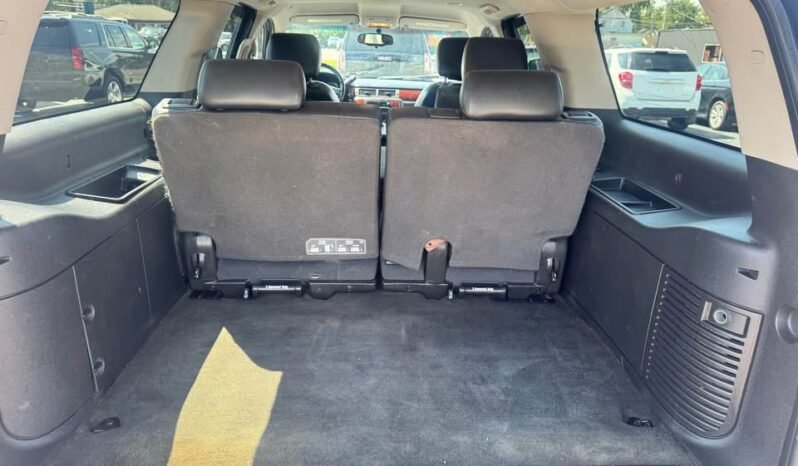 2013 Chevrolet Suburban LT full