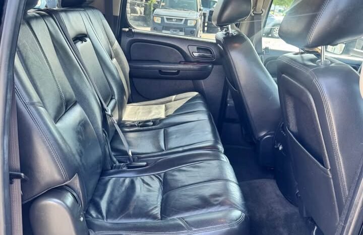 2013 Chevrolet Suburban LT full